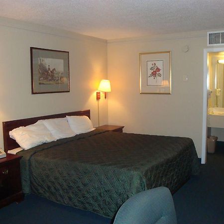 Econo Lodge Asheboro Εξωτερικό φωτογραφία